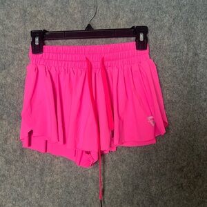 Keiki Kona Woman Size XS 2-IN-1 FLOWY FITNESS SHORTS‎ Hot Pink